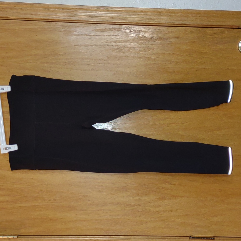 Athleta leggings black with gray stripe Medium
